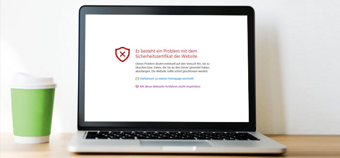 Laptop mit Secure-Warnung im Google-Chrome